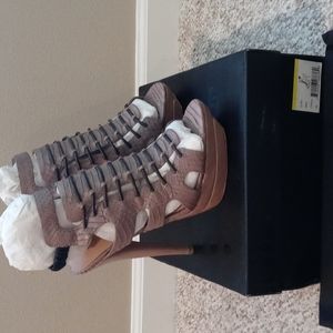 L.A.M.B IBBIE Size 10